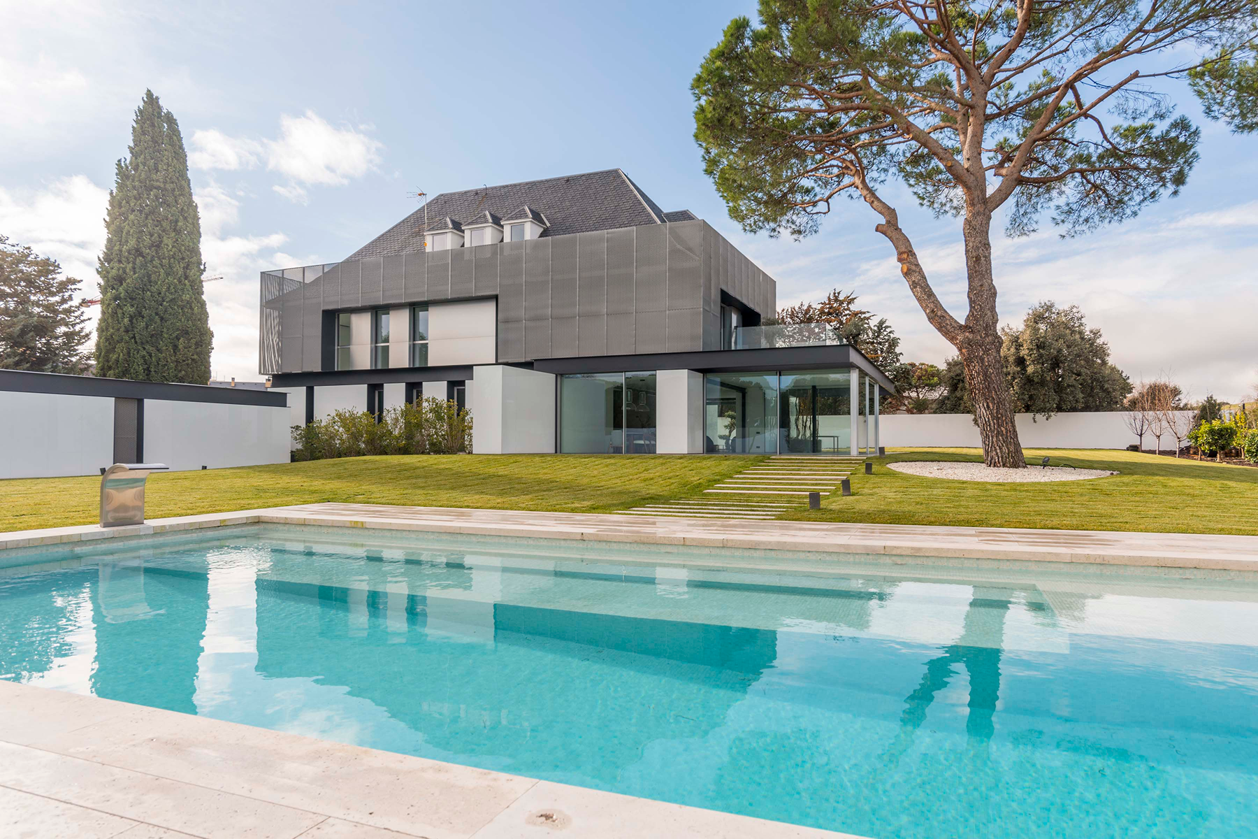 Luxury contemporary villa for sale in La Finca, Pozuelo de Alarcón