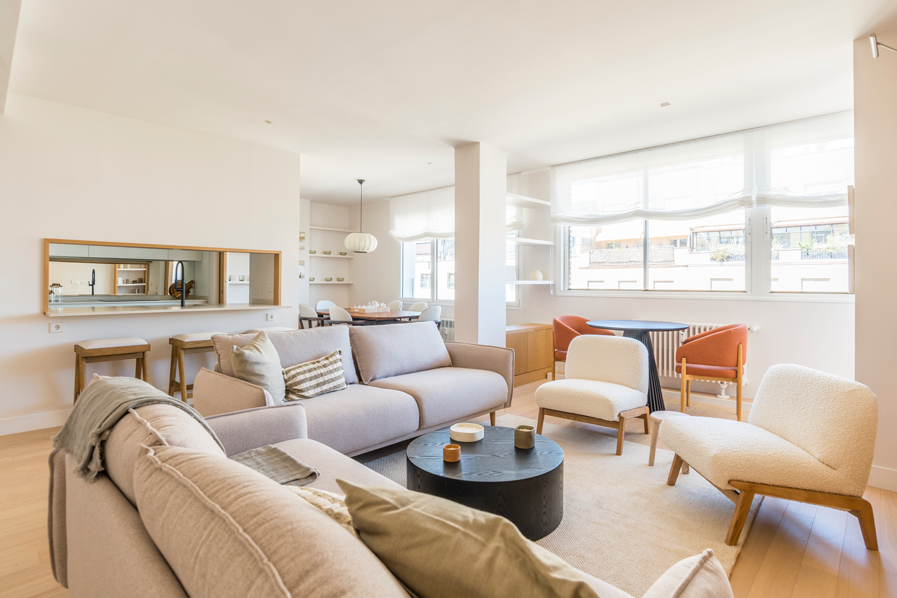Modern Renovated 3 Bedroom Apartment in Salamanca District, Madrid