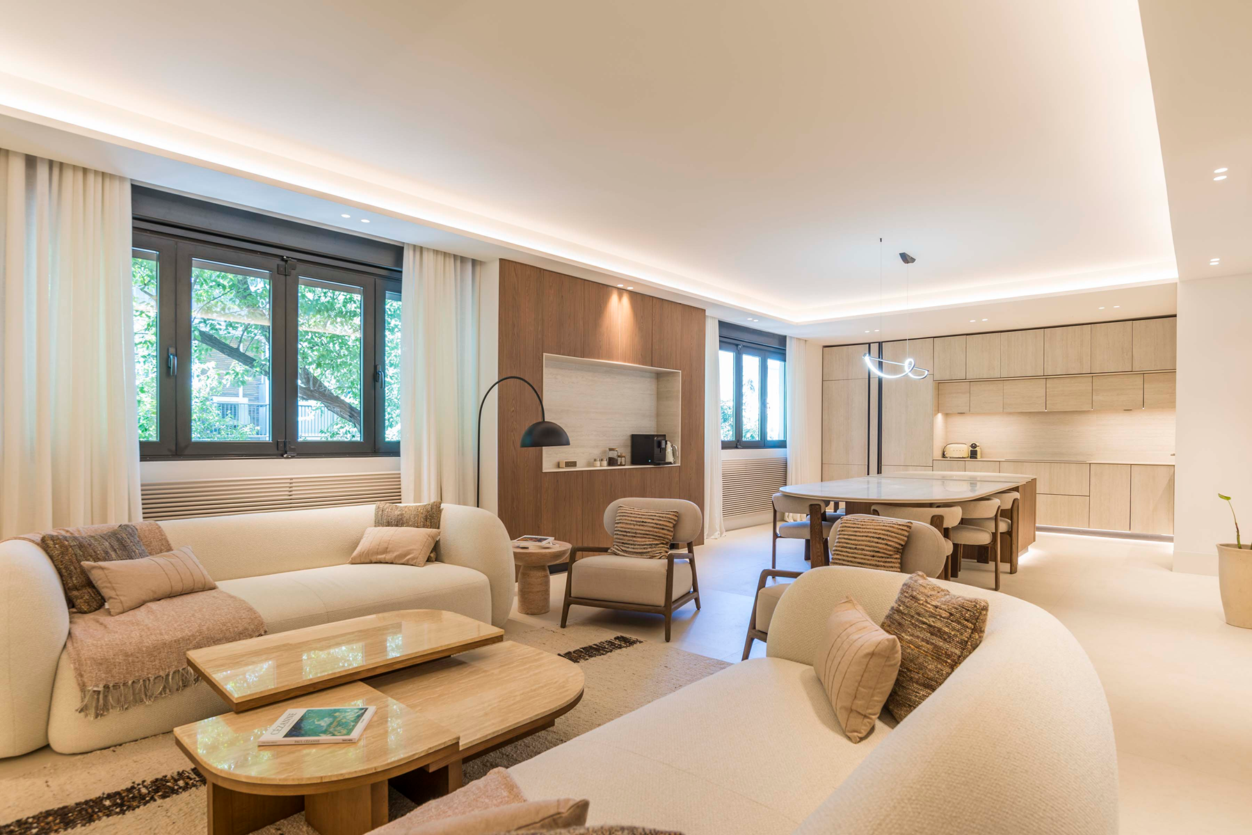 6-bed penthouse with terrace in Salamanca