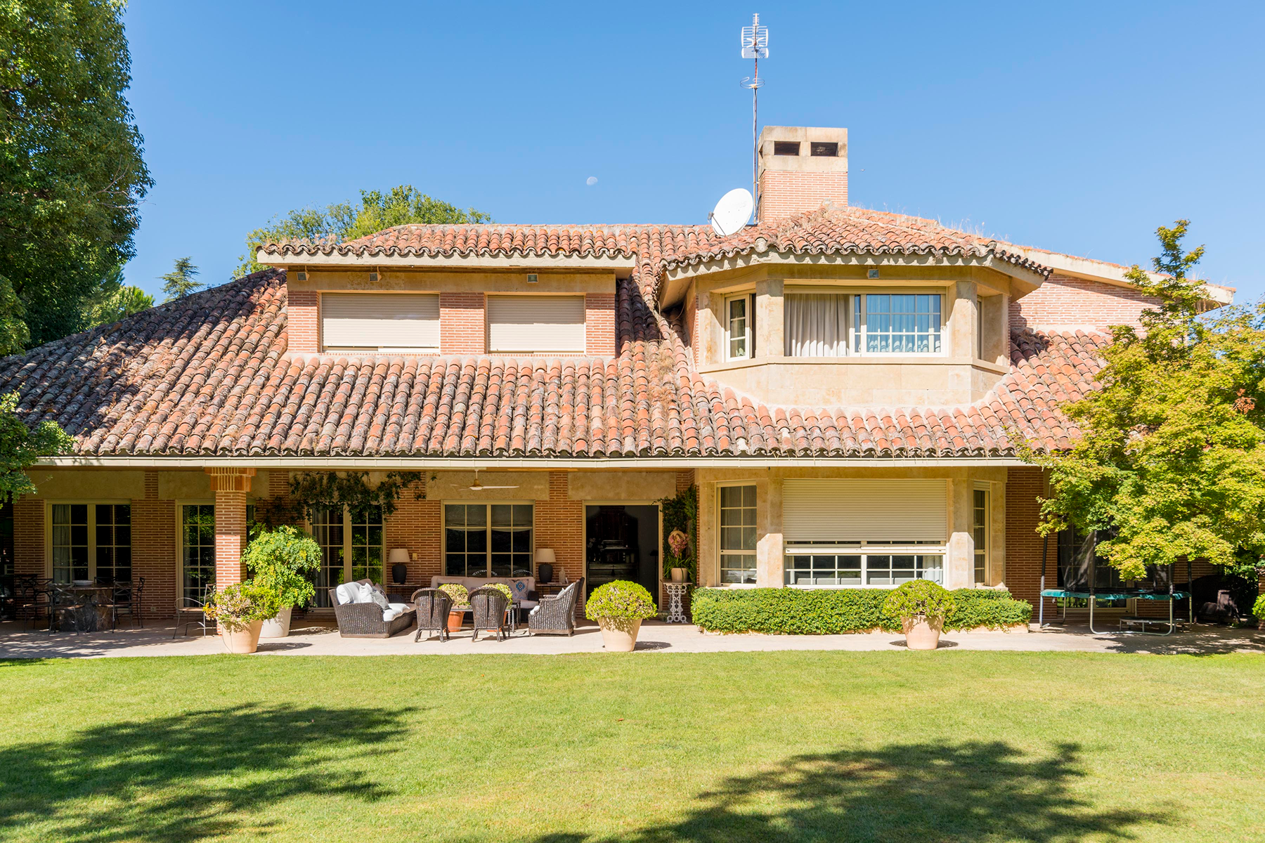 Refuge of elegance and nature just minutes from Madrid