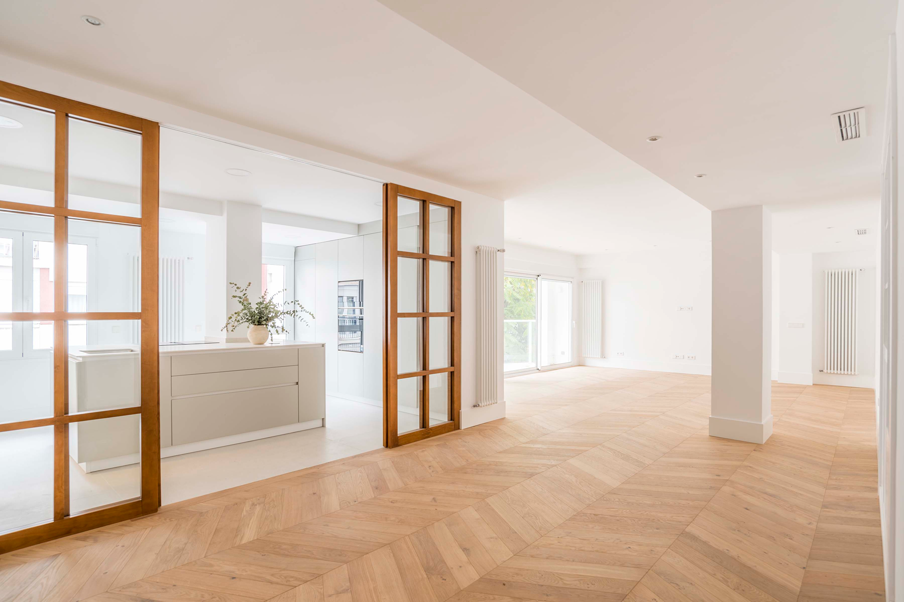 Flat with 3 bedrooms and terrace in Jerónimos