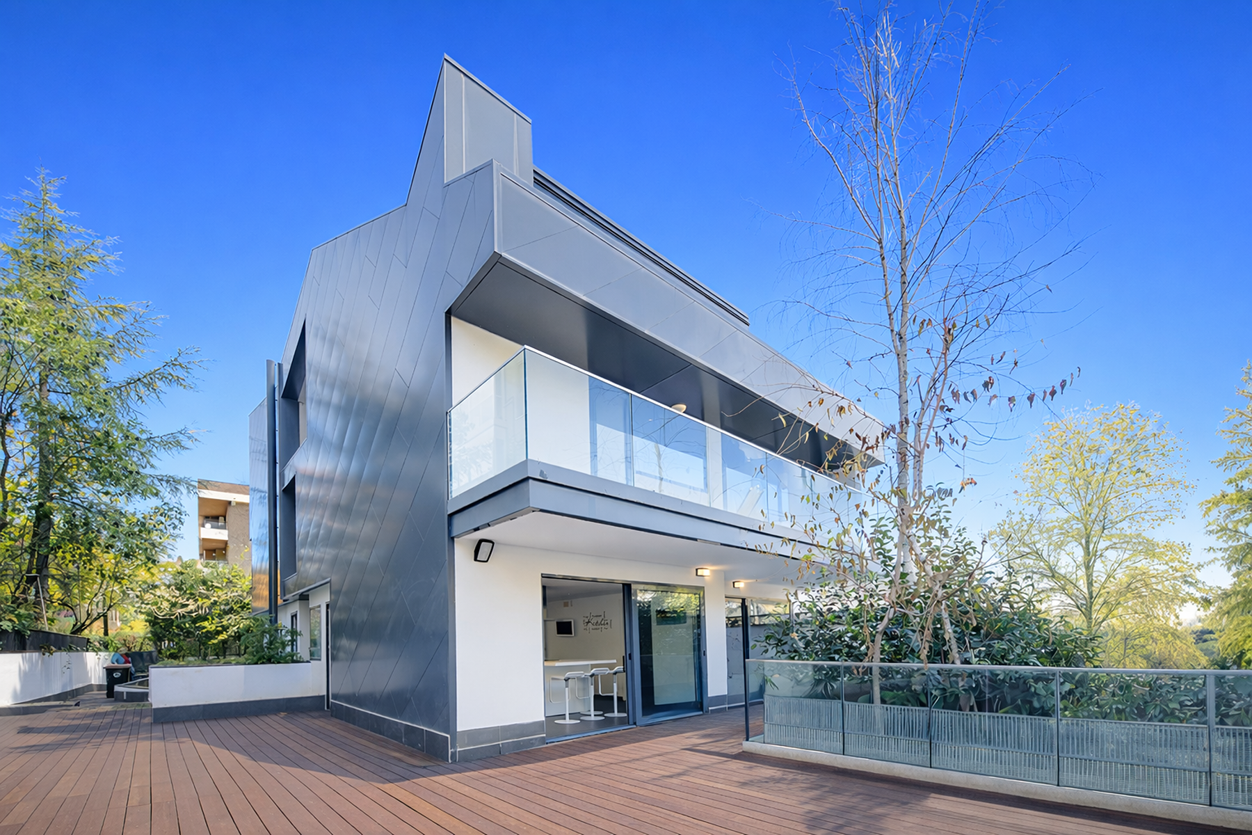 Chalet de 8 dormitorios con terraza en Nueva España, Chamartín