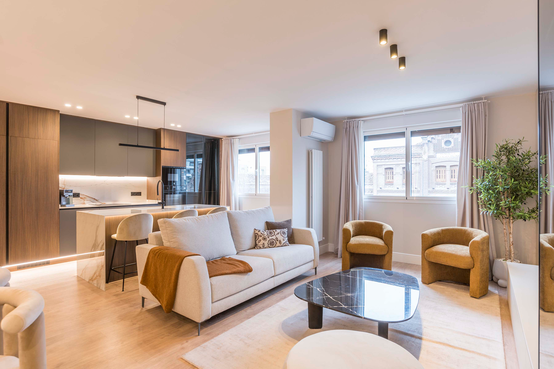 Renovated 3-bed apartment with terrace in Goya, Salamanca