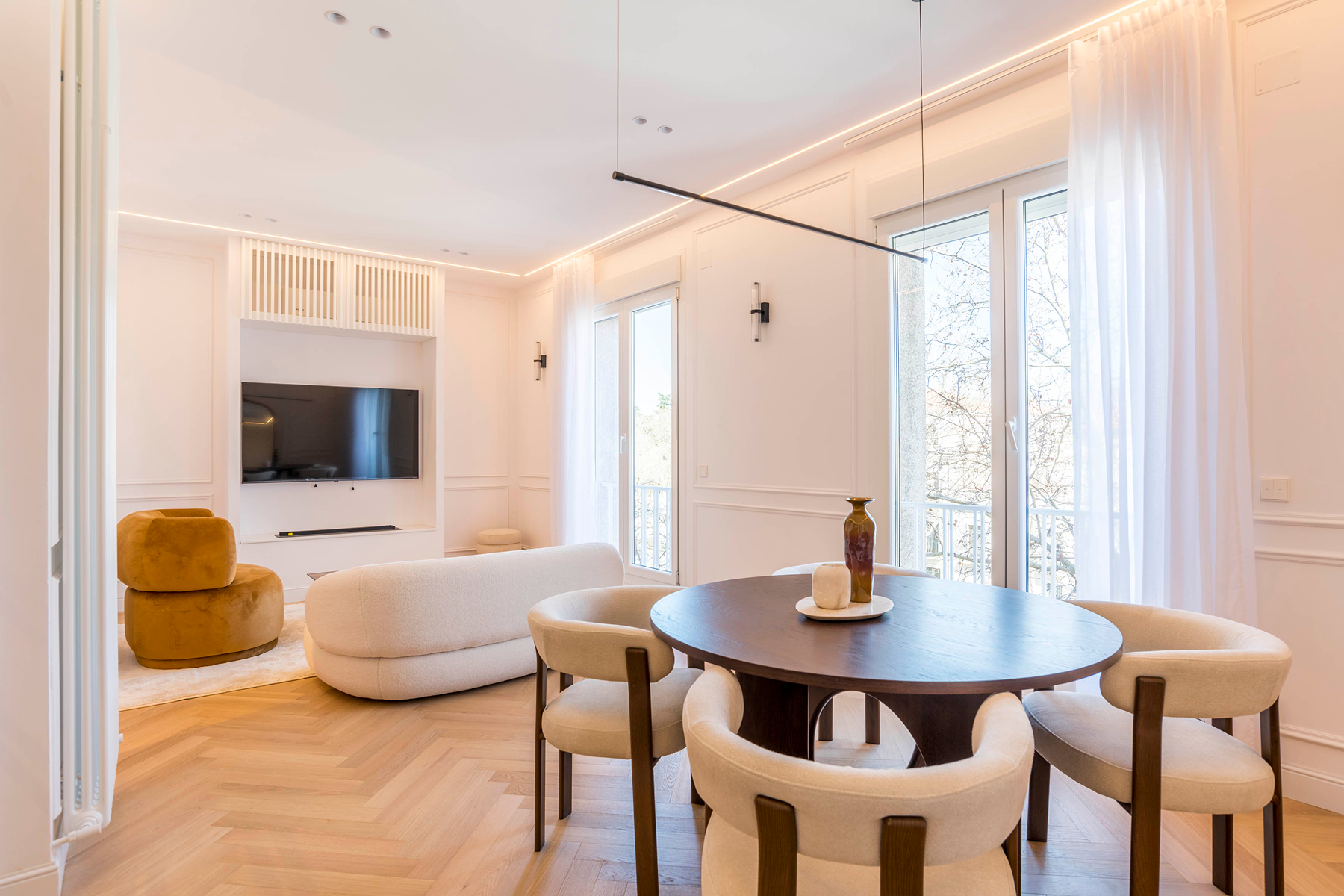 Bright 3-bed penthouse with terrace in Lista, Salamanca