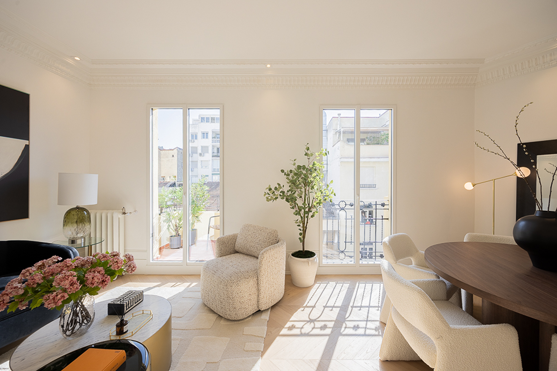 Classic renovated home with 3 suites and balconies in Chamberí, Madrid