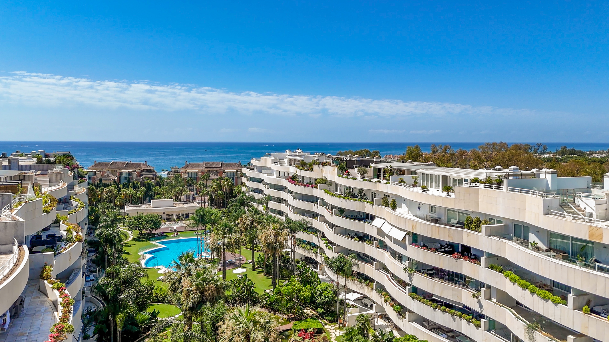 Apartment meters from the sea and near Puerto Banús