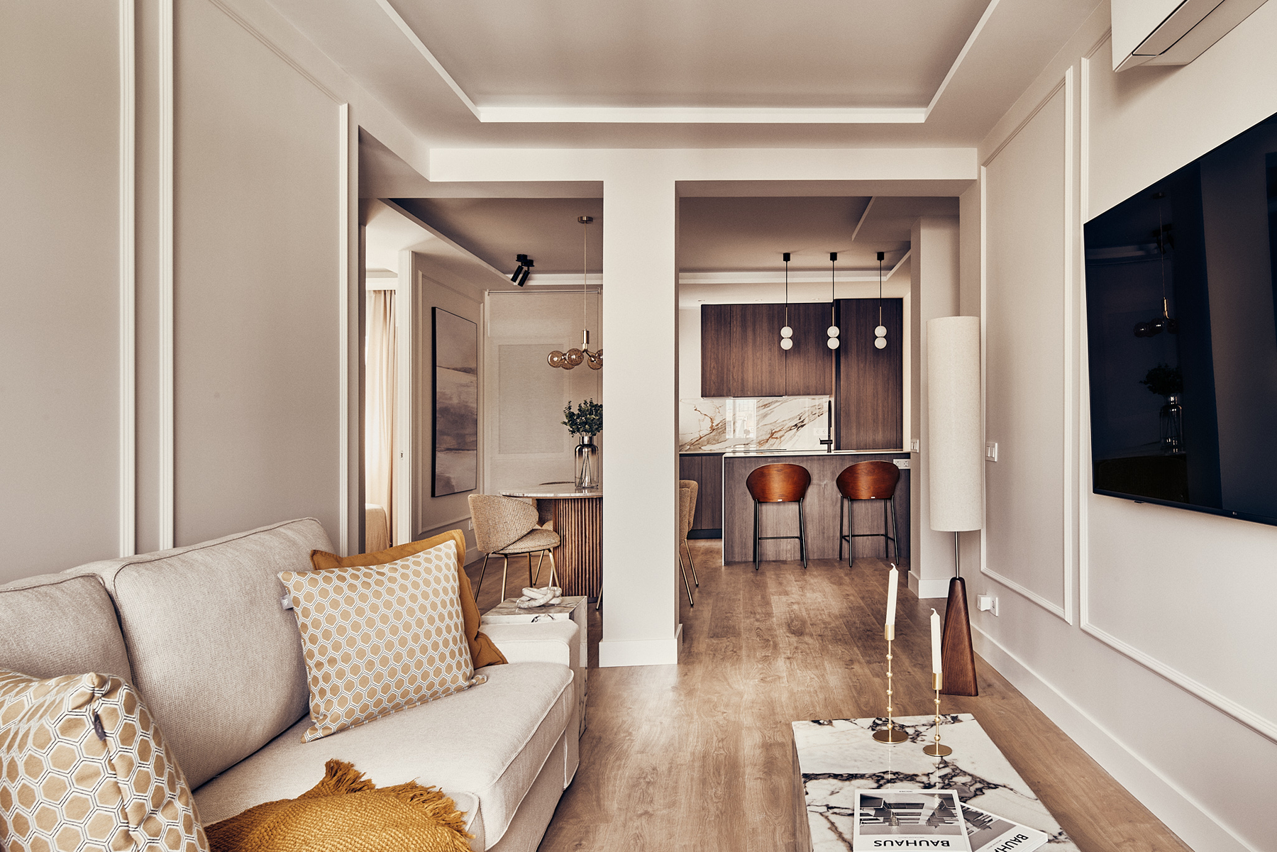 2-bed penthouse with terrace in Goya, Salamanca
