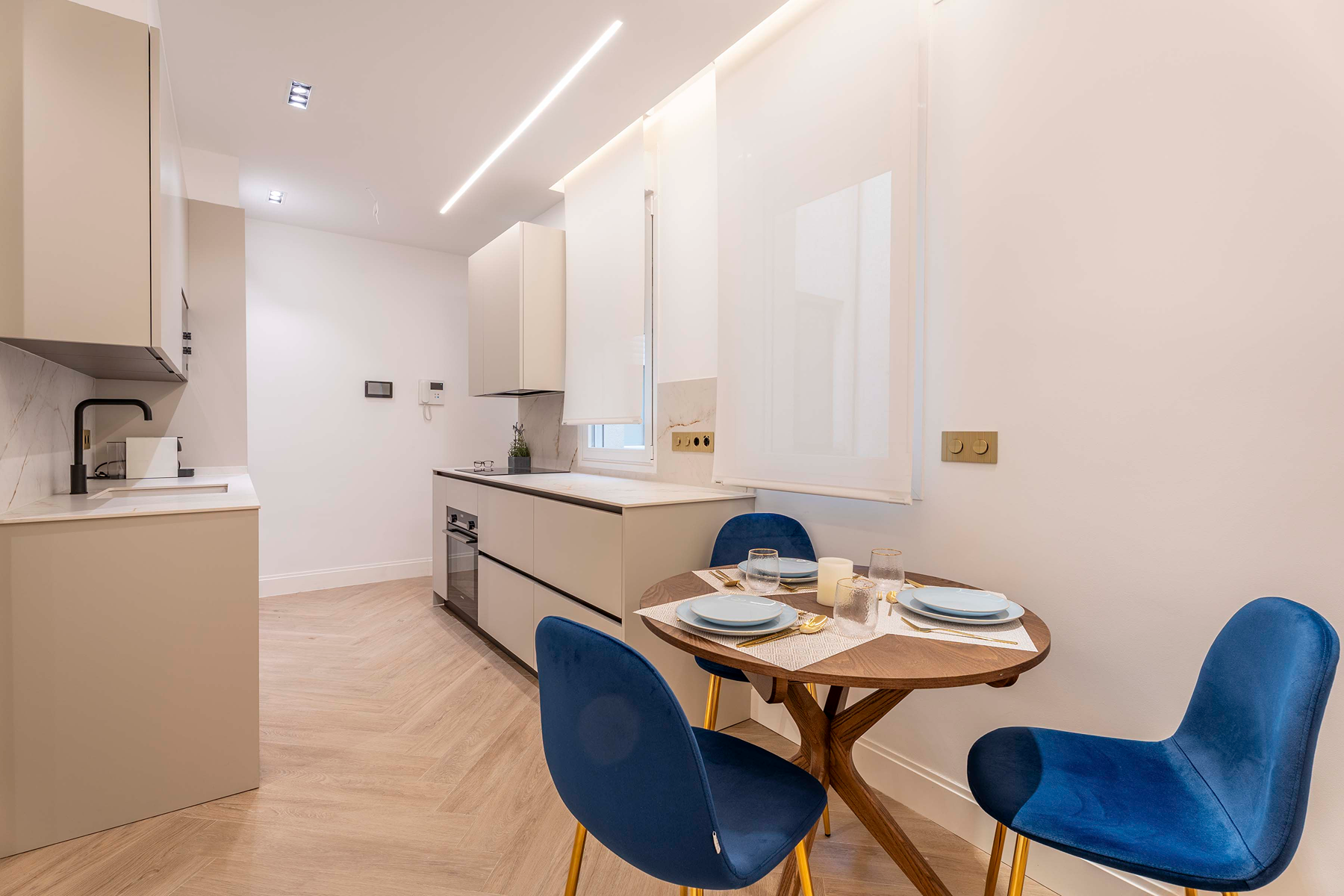 2-bed penthouse with terrace in Castellana, Salamanca