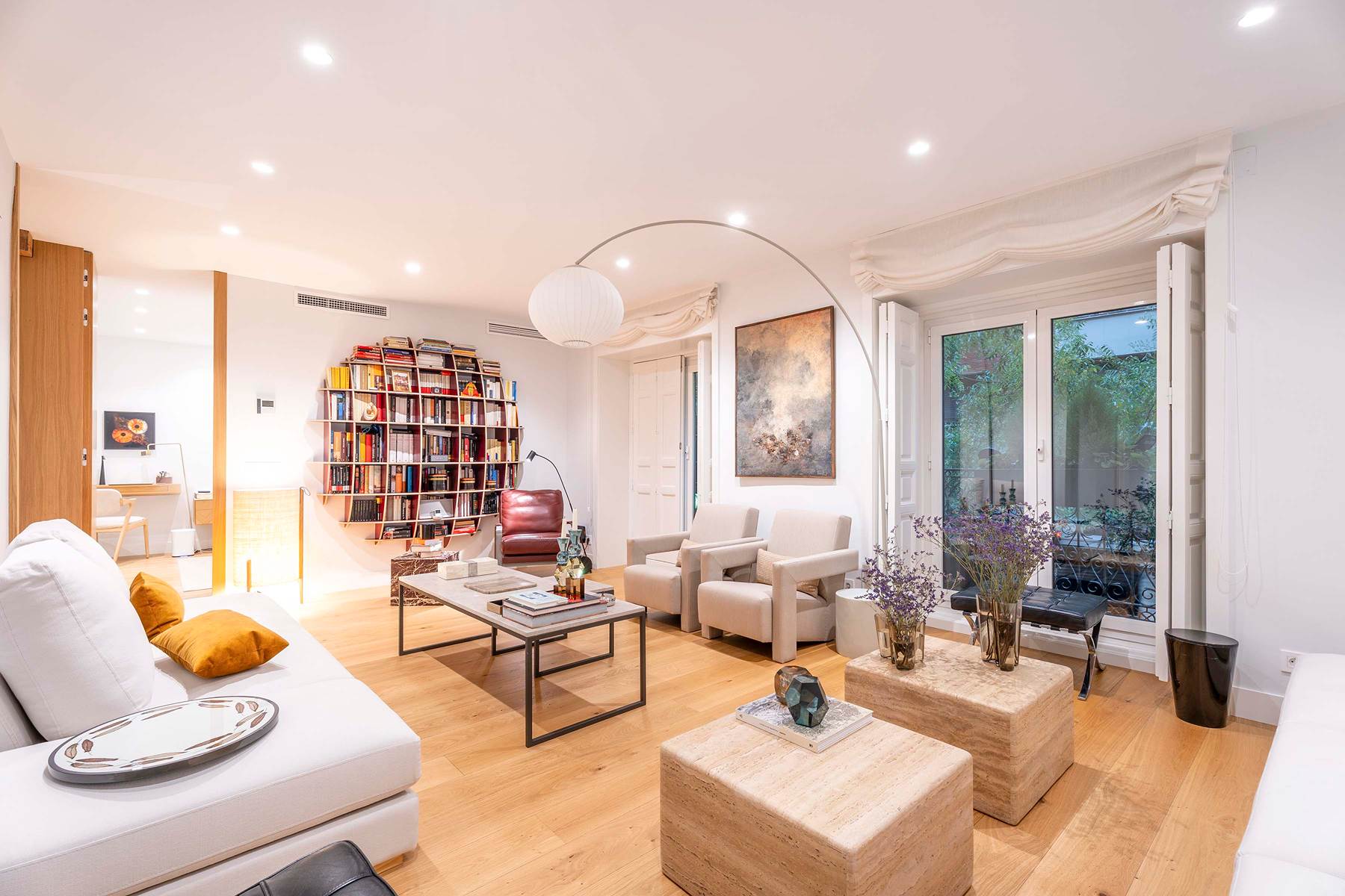 Sophisticated Style Residence in Jerónimos, Madrid